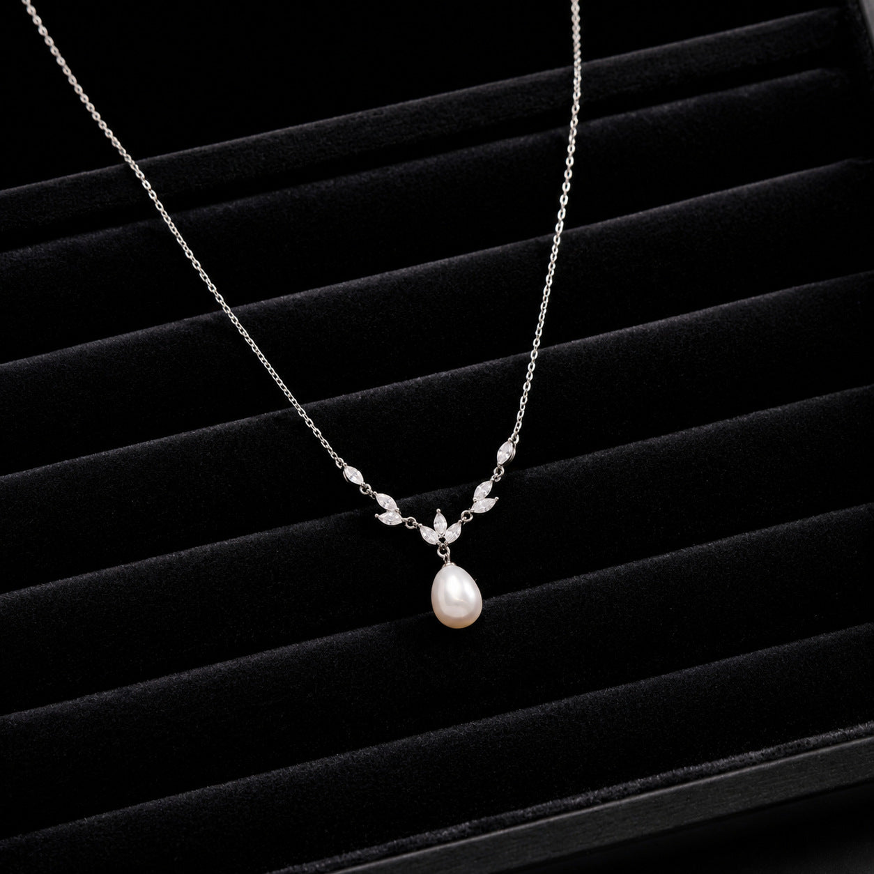 Leaf Pearl Jewelry Set Earrings and Necklace for Women Copper Plated Jewelry